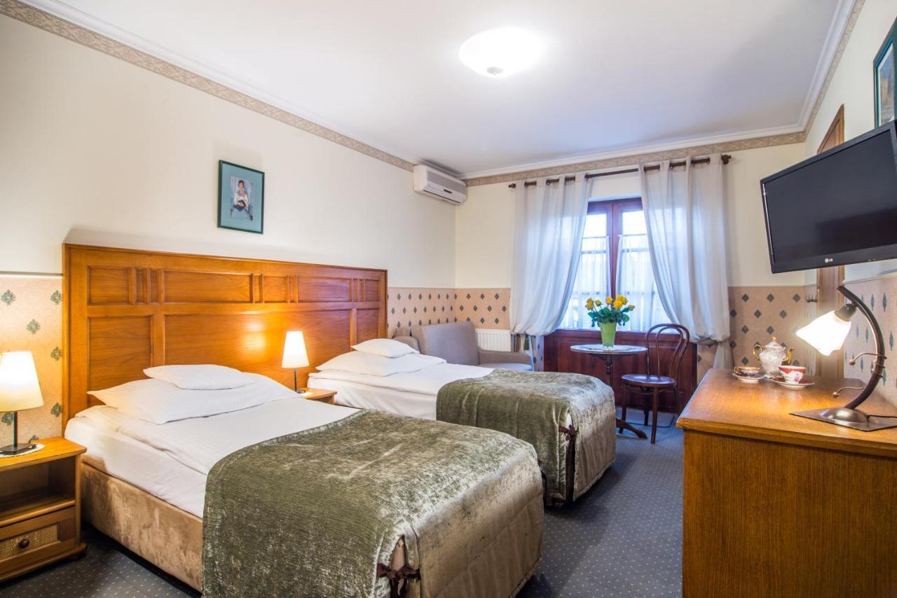 Hotel Dwa Ksiezyce Kazimierz Dolny Exterior foto