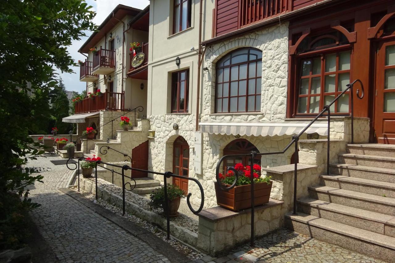 Hotel Dwa Ksiezyce Kazimierz Dolny Exterior foto